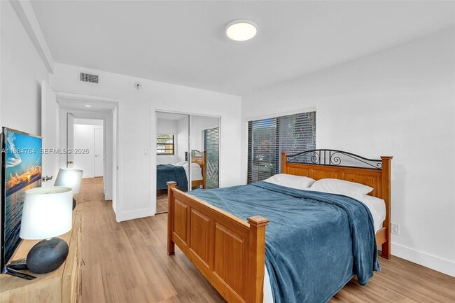 Building Photo - 4144 El Mar Dr