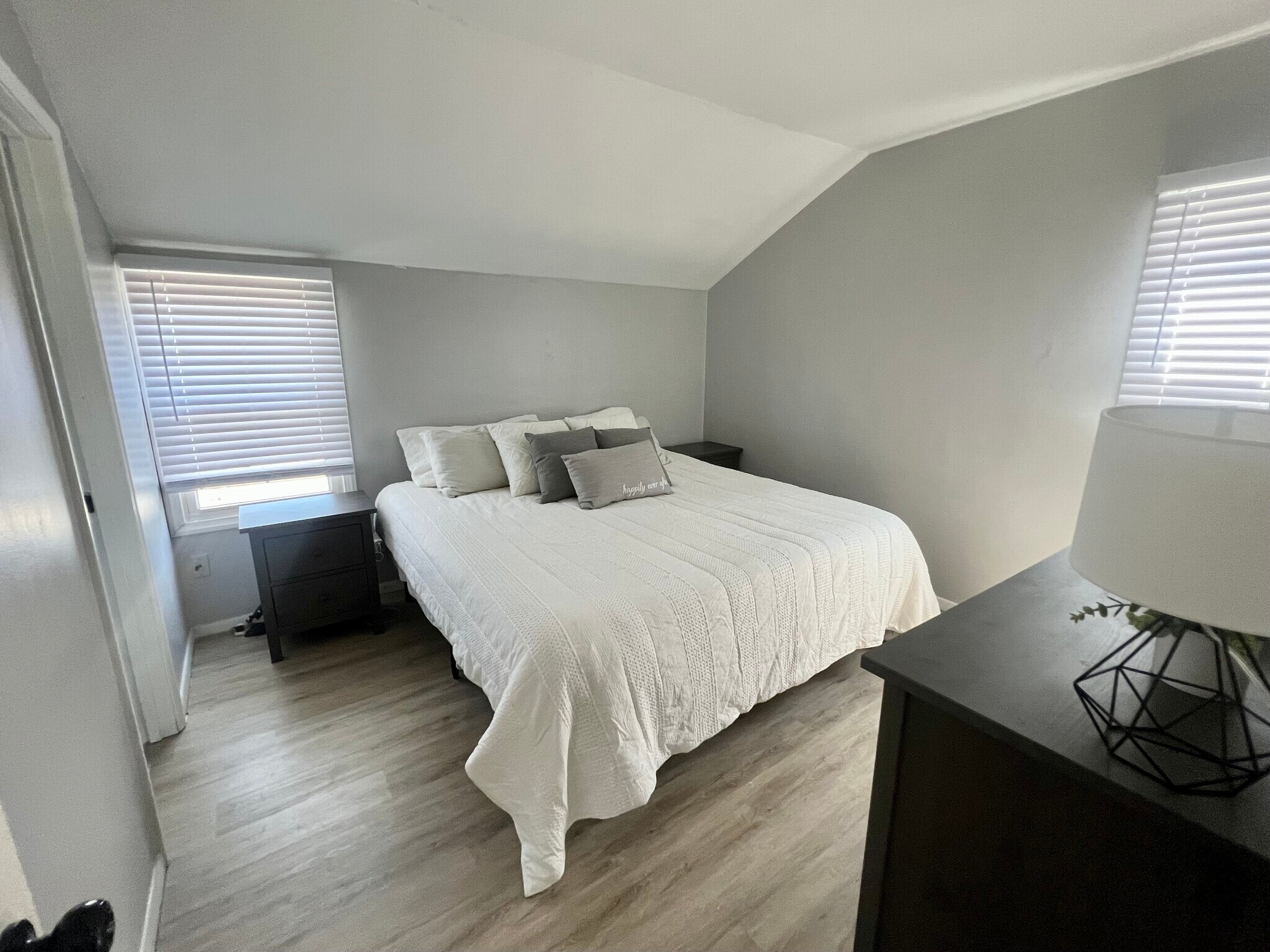 Building Photo - 3636 S 47th St