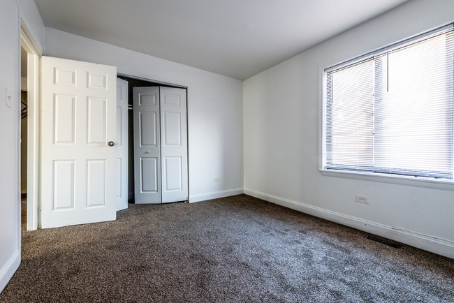 Bedroom - 13256 S Prairie Ave