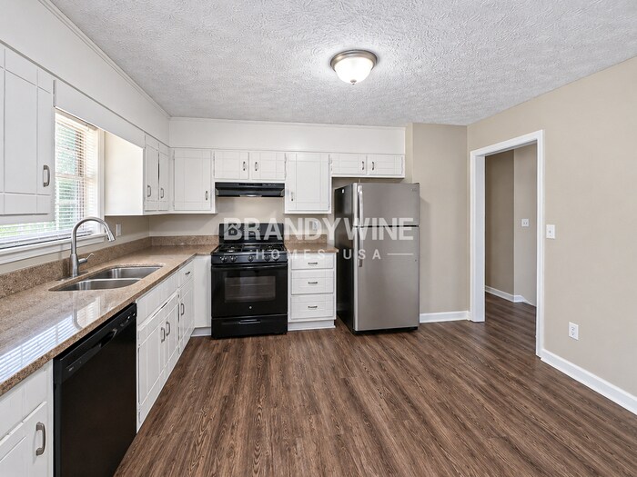 Building Photo - 8932 Raven Dr