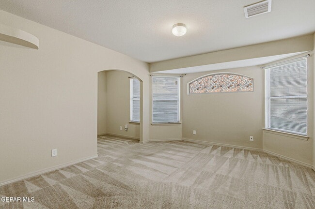 Building Photo - 2328 Honey Dew St