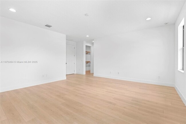 Building Photo - 1450 SW 23rd St