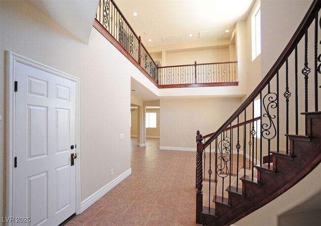 Building Photo - 973 Via Stellato St