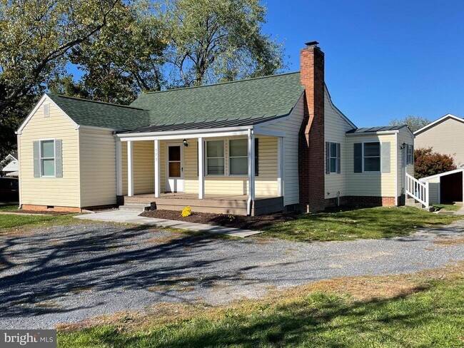 Building Photo - 573 Fairfax Pike