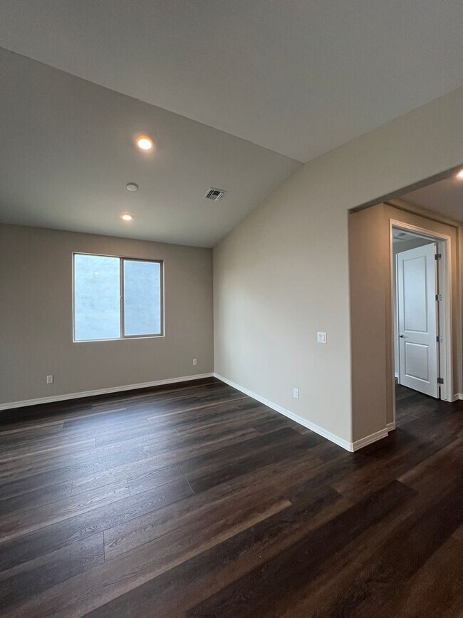 Building Photo - Brand New Home In Pronghorn Ranch!