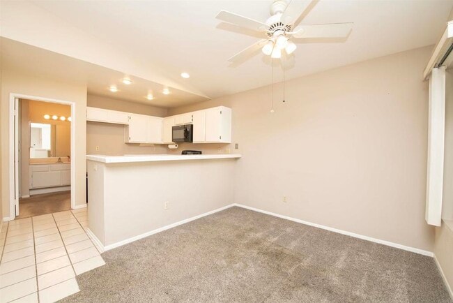 Building Photo - 2425 Cranston Dr