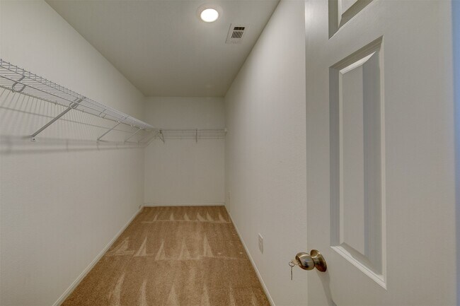 Building Photo - 23911 Grass Hook Ln