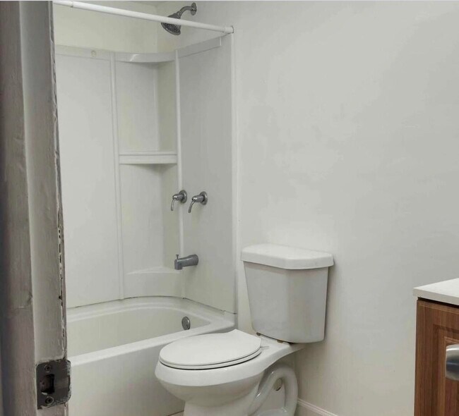 Building Photo - 488 NE 18th Ave