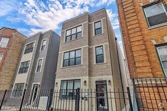 Building Photo - 4022 S Calumet Ave