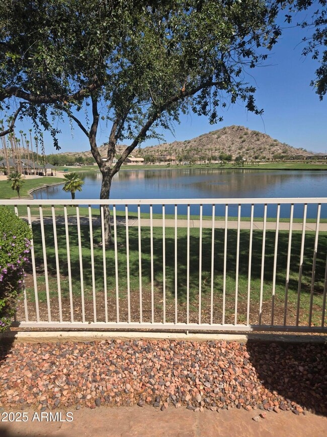 Building Photo - 10980 Clear Water