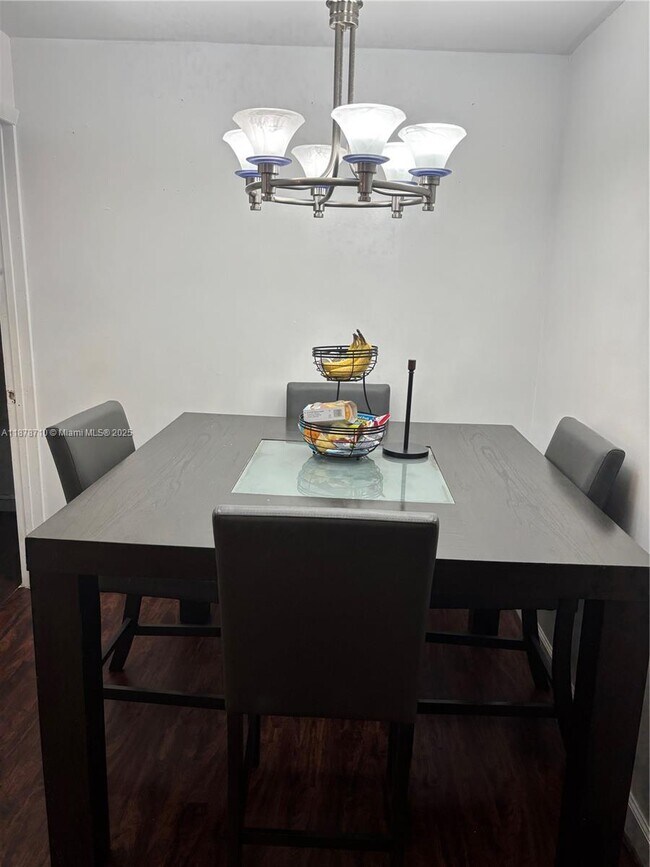 Building Photo - 6329 Fletcher St