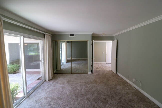 Building Photo - 1050 Pacifica Dr