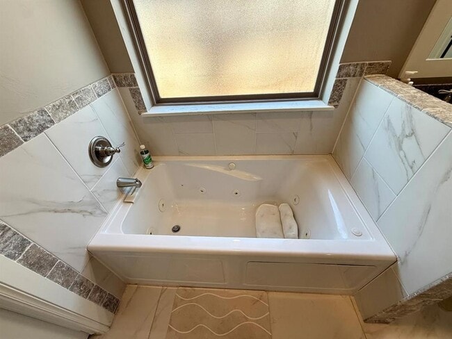 Building Photo - 9401 NW 87th St