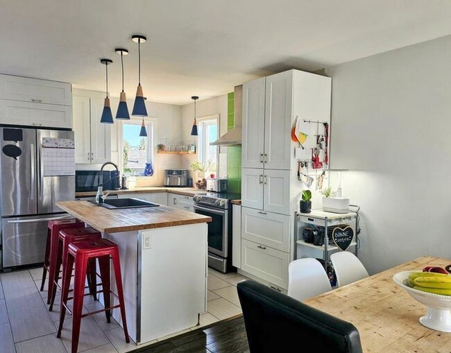 Building Photo - 4242 Broadway-318.1