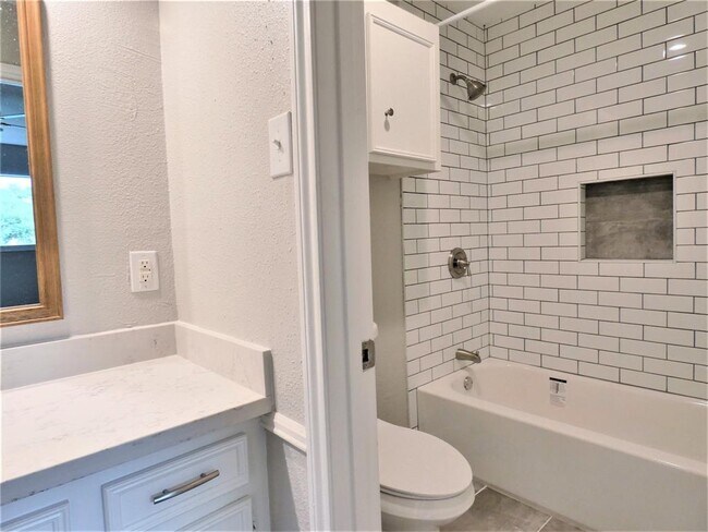 Building Photo - 7511 Renmark Ln