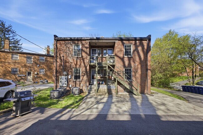 Building Photo - 25 W Tulane Rd