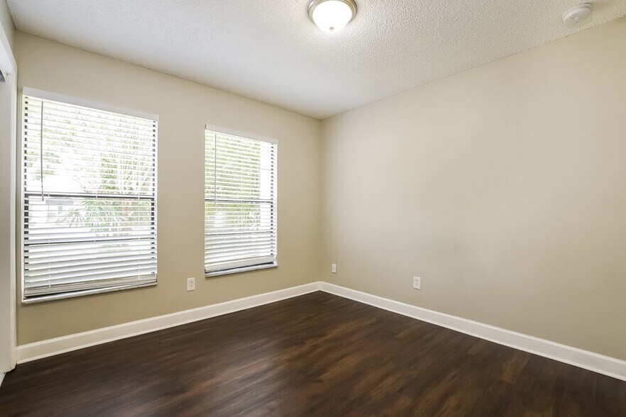 Building Photo - 1409 Bridlebrook Dr
