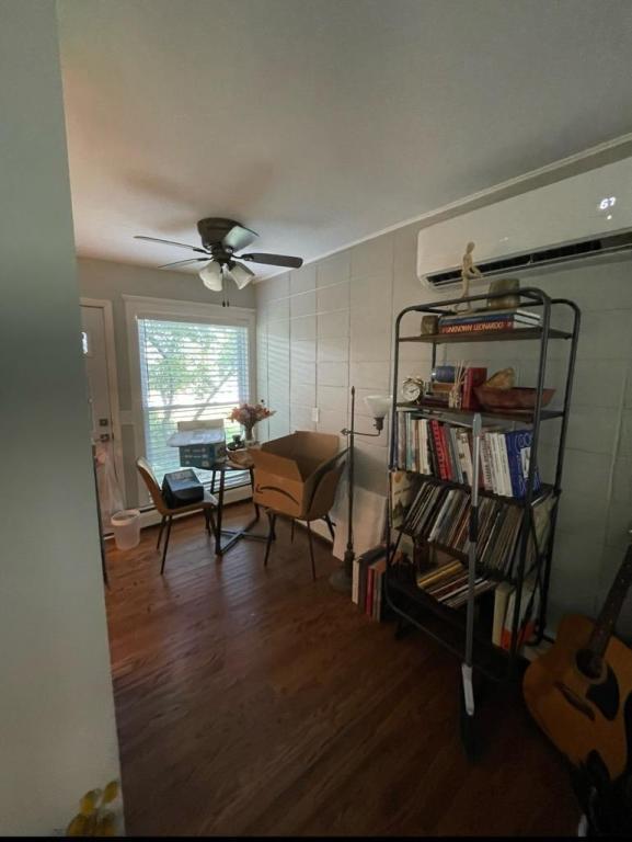 Building Photo - 3130 James St