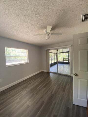 Building Photo - 417 Saul Rd SW