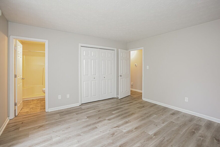 Building Photo - 5040 Harpers Ln