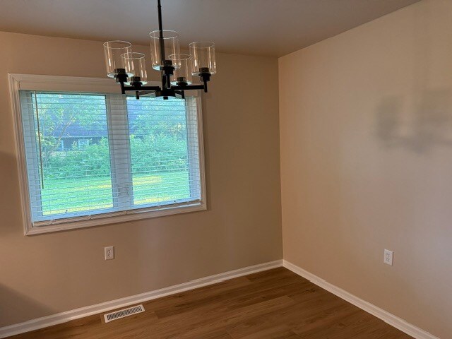 Building Photo - 398 Clear Creek Dr