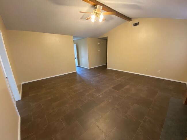 Building Photo - 2106 Breckenridge Terrace