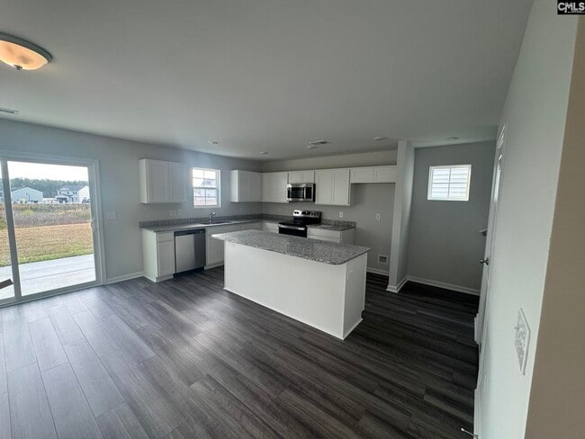 Building Photo - 3027 Hallsdale Dr