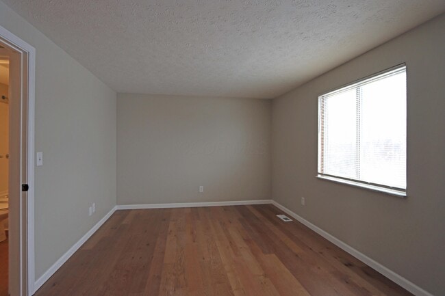 Building Photo - 5740 Vestry Ct