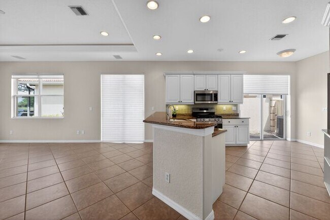 Building Photo - 118 Padova Way