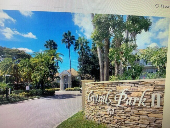 Building Photo - Annual Turnkey Ground floor Furnished Condo in downtown Sarasota