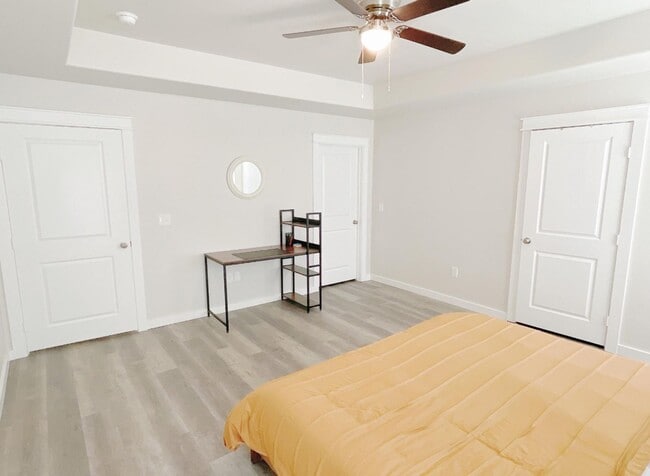 Building Photo - Durant school/Open floor plan/Close to Old Hwy 70