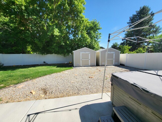 Building Photo - 1409 W 8660 S