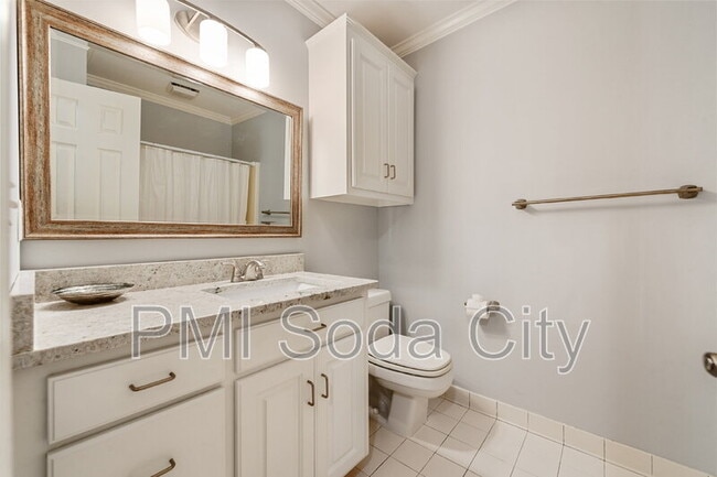 Building Photo - 10 Old Woodlands Ct