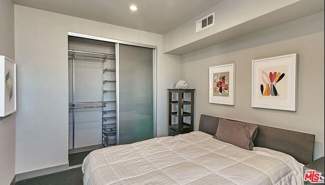 Building Photo - 1234 Wilshire Blvd