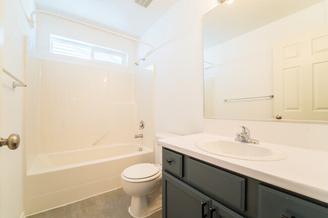 Building Photo - 4307 S Stonington Ln
