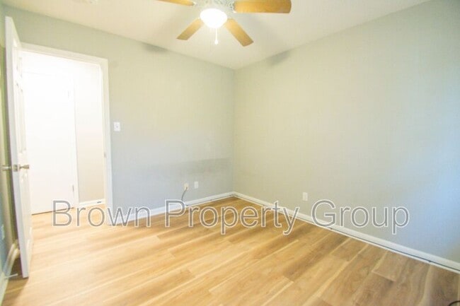 Building Photo - 4705 Beaufort Dr