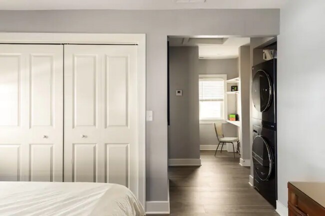 Building Photo - 410 Sandusky Ave