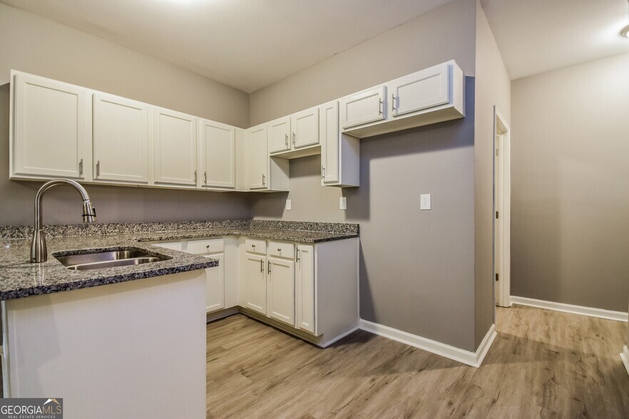 Building Photo - Room in House on Etheridge Dr NW