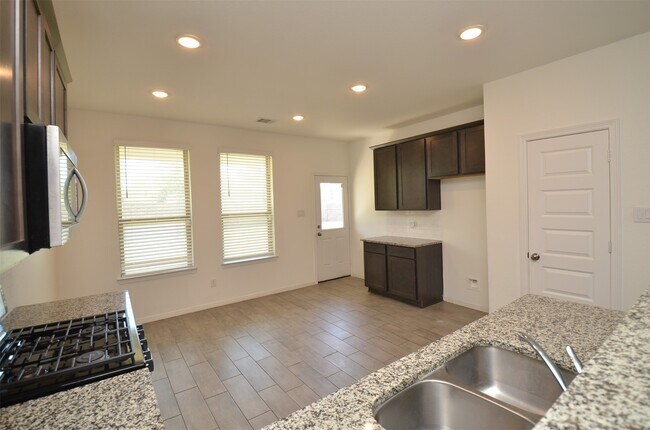 Building Photo - 5602 Tabula Rasa Dr