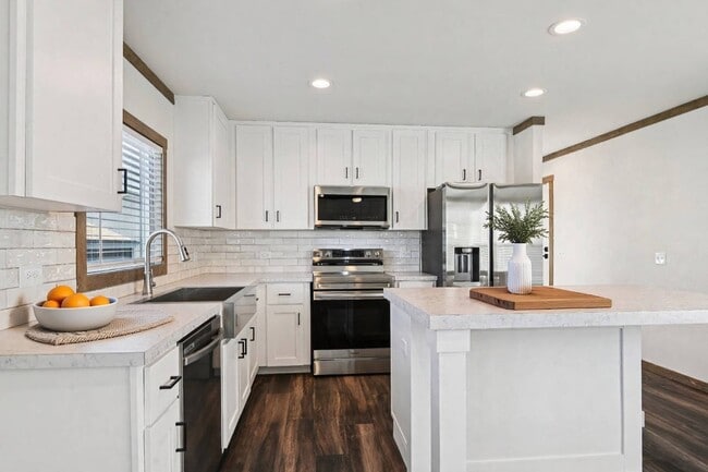 Building Photo - 1614 Swallowtail Dr