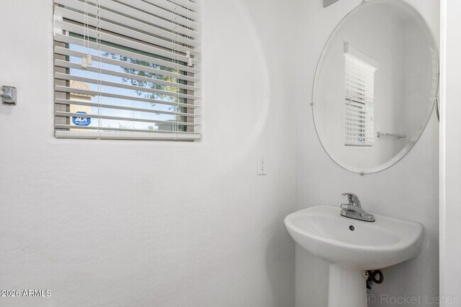 Building Photo - 1180 E Buffalo St