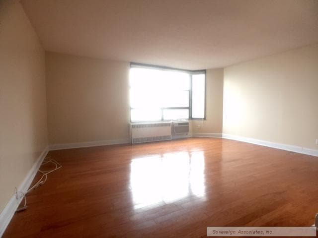 Building Photo - 3333 Broadway