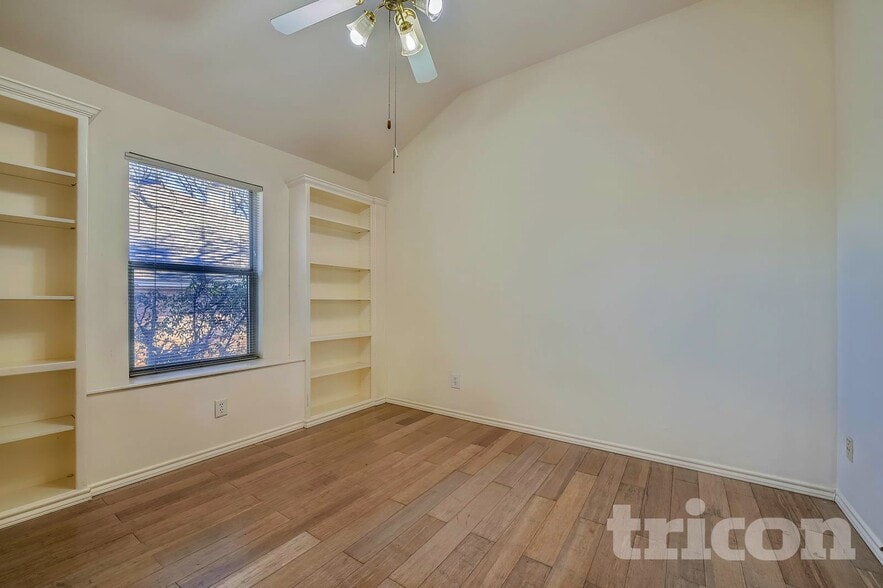 Building Photo - 5933 Sagebrush Trail