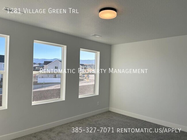 Building Photo - 1281 Vlg Grn Trl