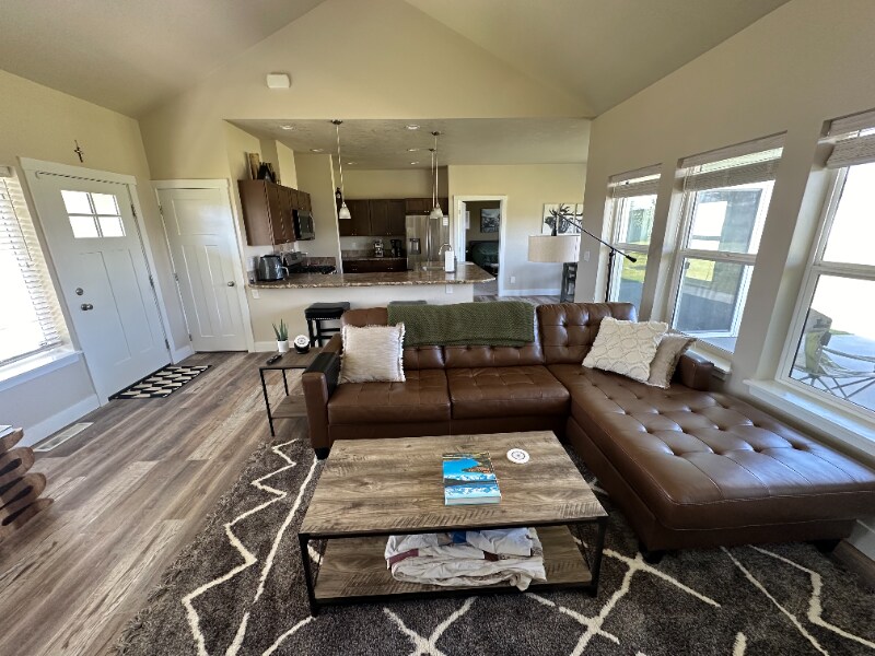 Building Photo - 1600 NE Cinder Loop