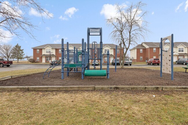 Building Photo - 1308 E Liberty Cir