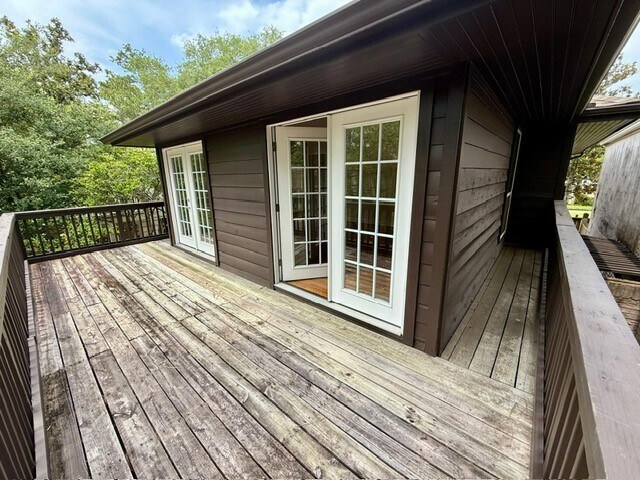 Building Photo - 201 Vanderpool Ln