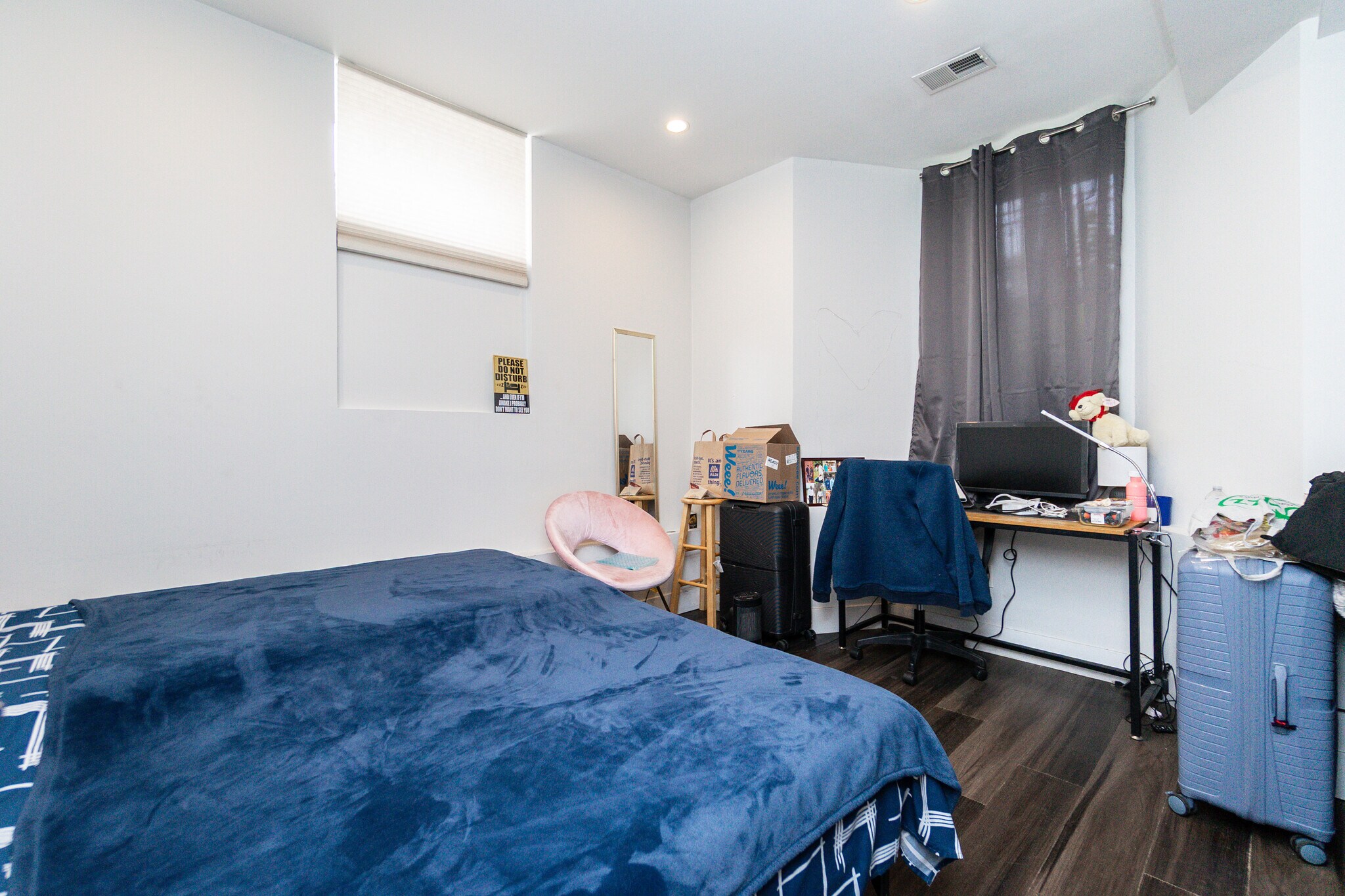 Building Photo - 78 Forest St