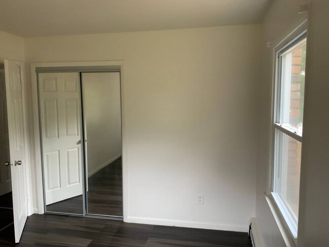 Building Photo - 11-21-21 Ashdown Rd