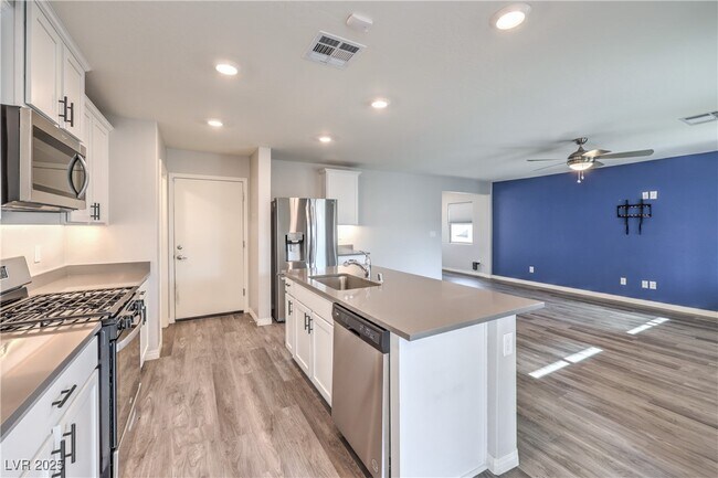 Building Photo - 4223 Wind Mesa Dr